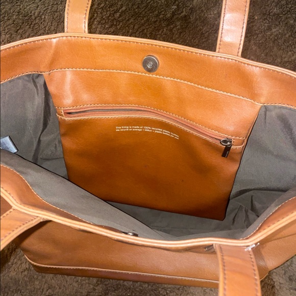 Matt & Nat tan Tote bag - Picture 3 of 3